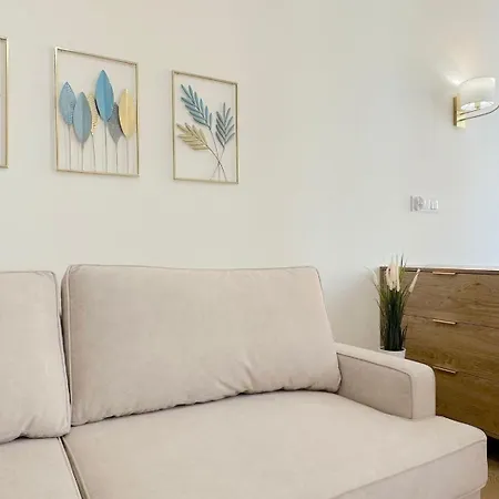 Apartamento Seredino Blue Apartment- Modern Comfort In A Quiet Location, 5 Minutes To Old Town & Seaside *